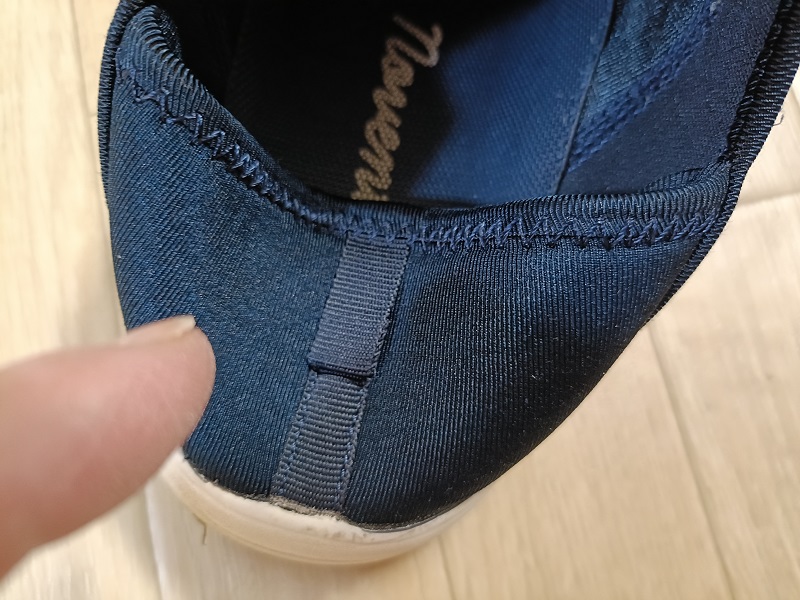 客室清掃 靴 写真